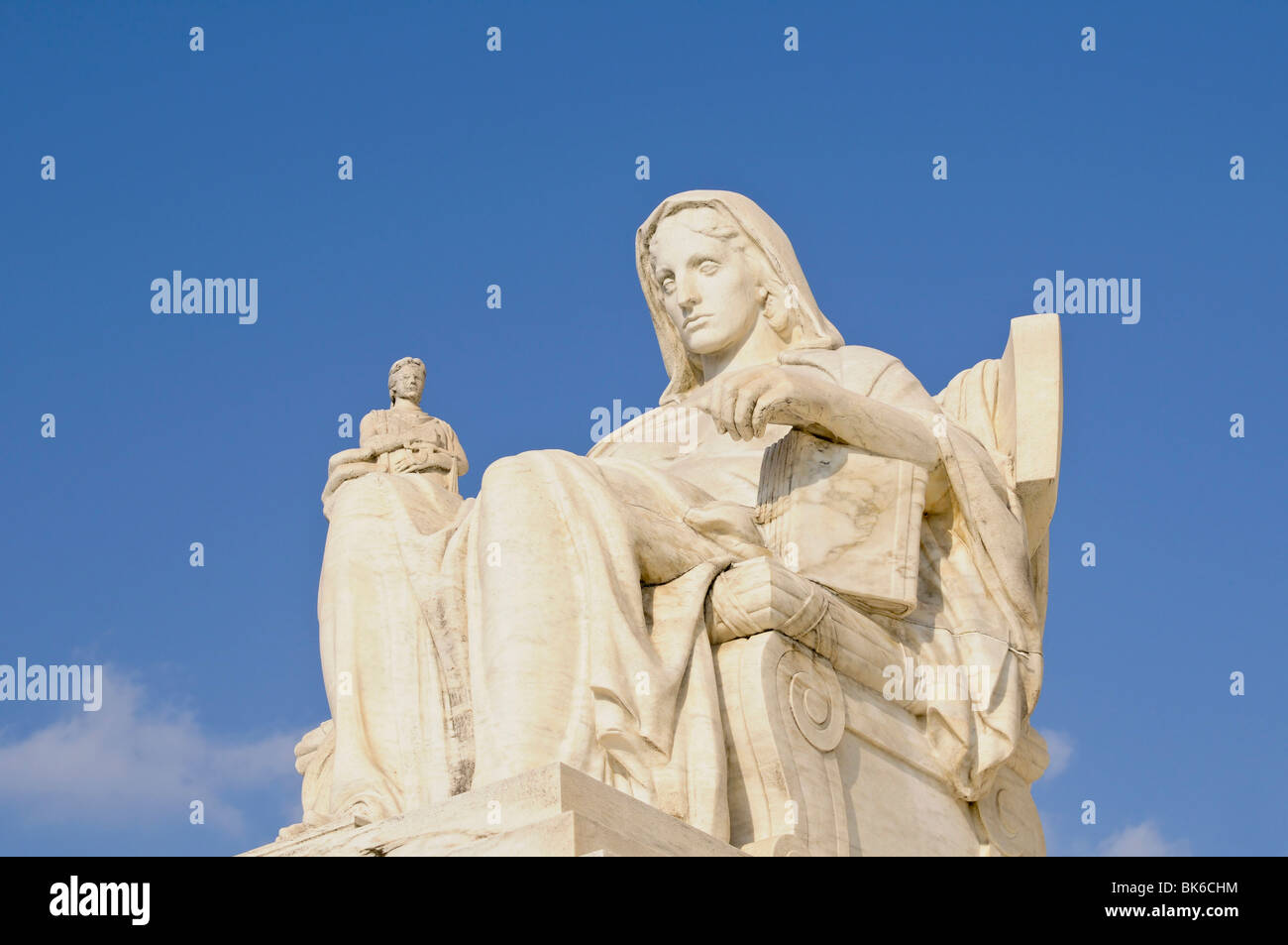 "La contemplation de la justice statue à l'extérieur des bâtiment de la cour suprême Banque D'Images