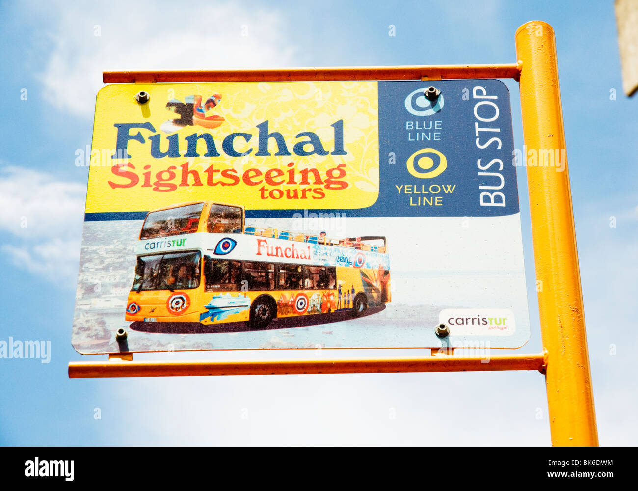 Un bus de tourisme panneau d'arrêt à Funchal, Madère Banque D'Images