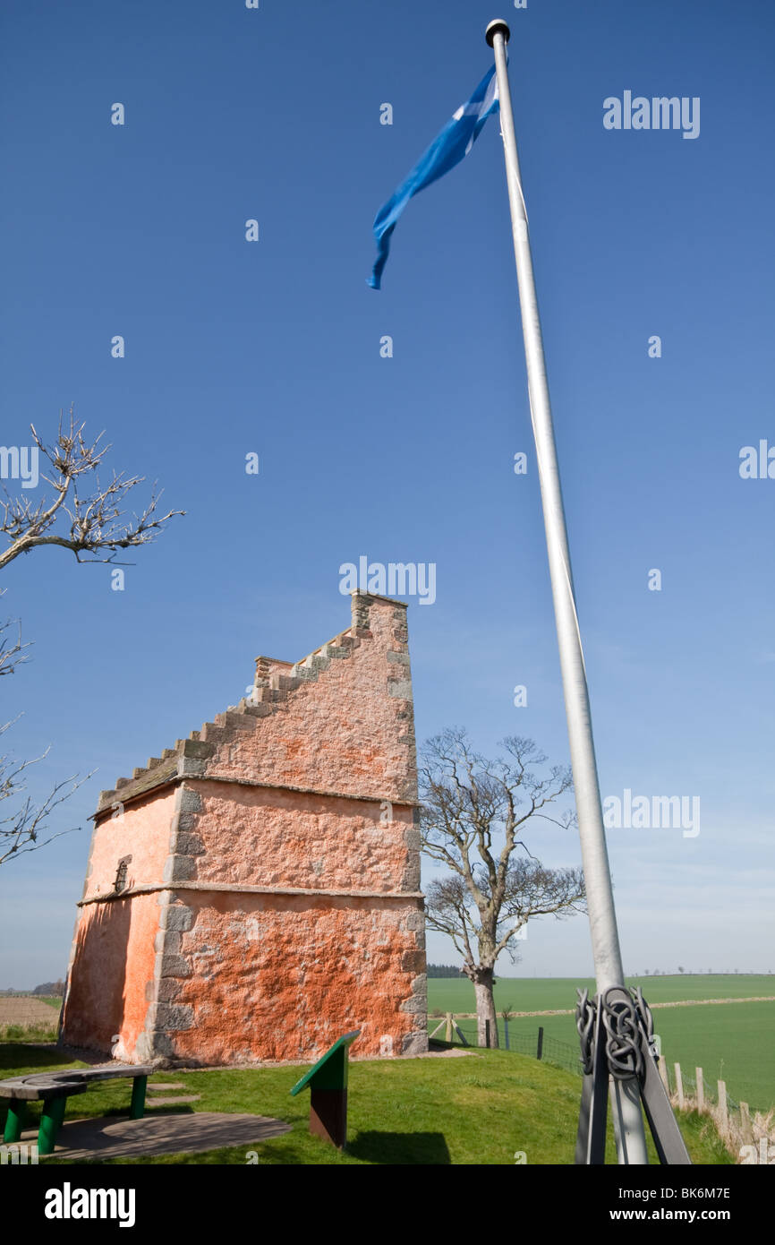 Le drapeau écossais Heritage Centre Doocot à la naissance de l'sautoir, Athelstaneford East Lothian en Écosse Banque D'Images