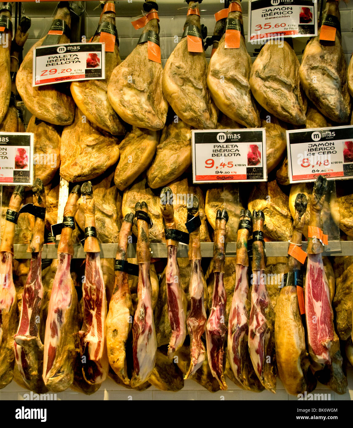 Butcher Mercado de San Miguel Madrid Marché Ville Jamon Serrano Iberico Banque D'Images