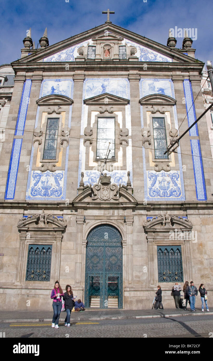 Façade carrelée de dos Congregados église, ville de Porto (Porto), site du patrimoine mondial de l'UNESCO, le nord du Portugal, Europe Banque D'Images