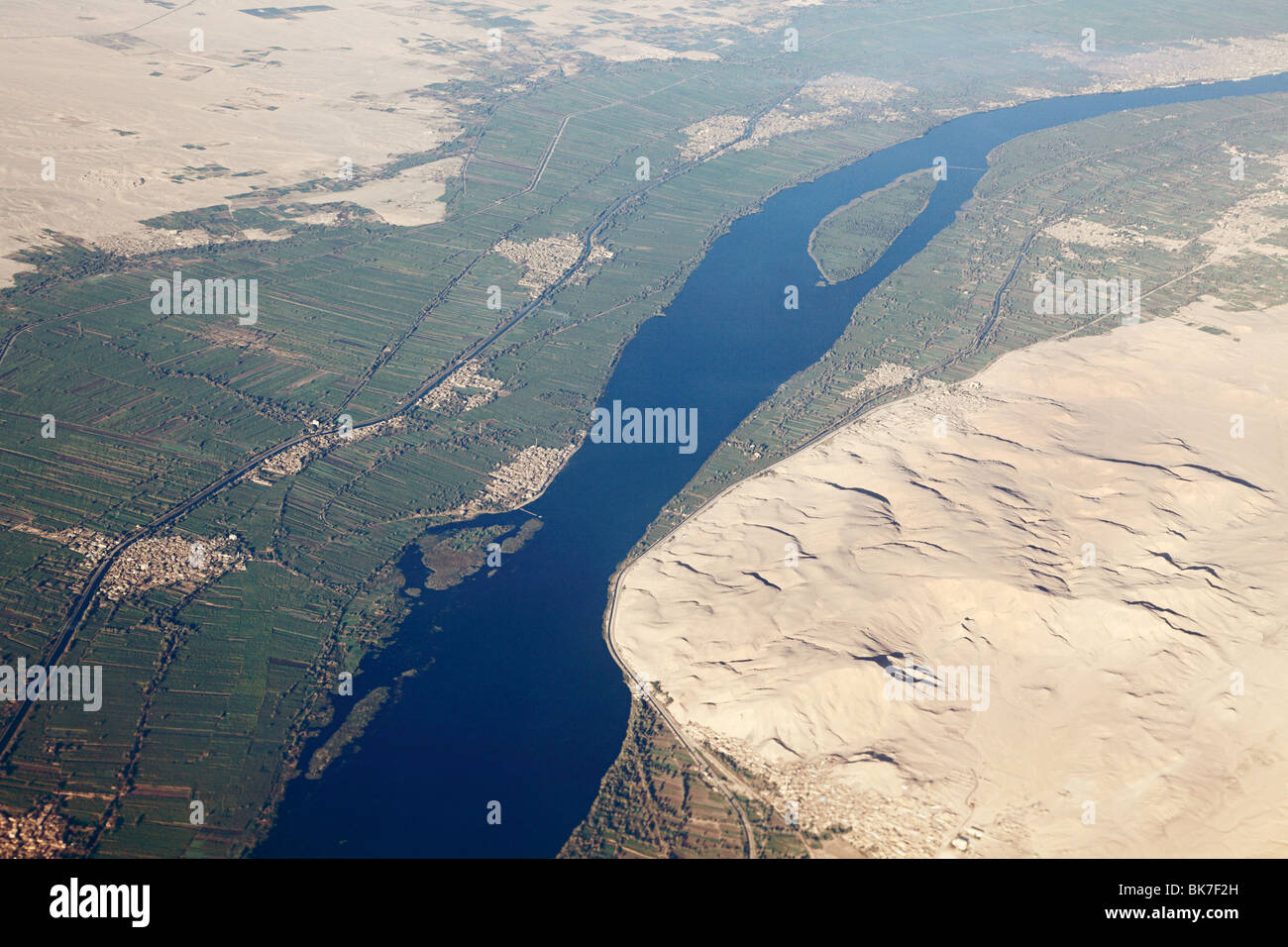 Vue aérienne de la rivière du Nil près d'Assouan Banque D'Images