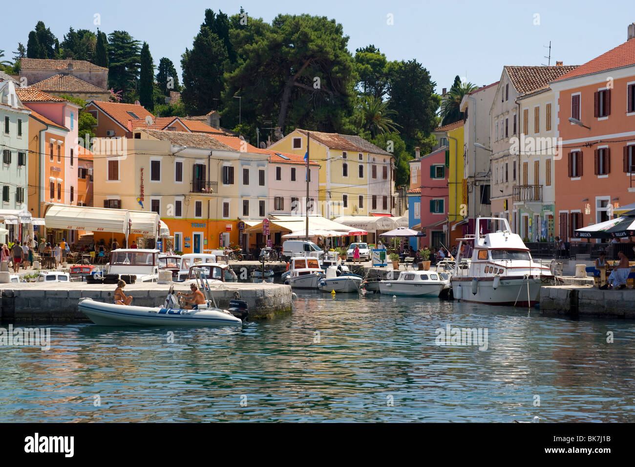 Le port pittoresque de Veli Losinj, l'île de Losinj dans la région de Kvarner, Croatie, Adriatique, Europe Banque D'Images