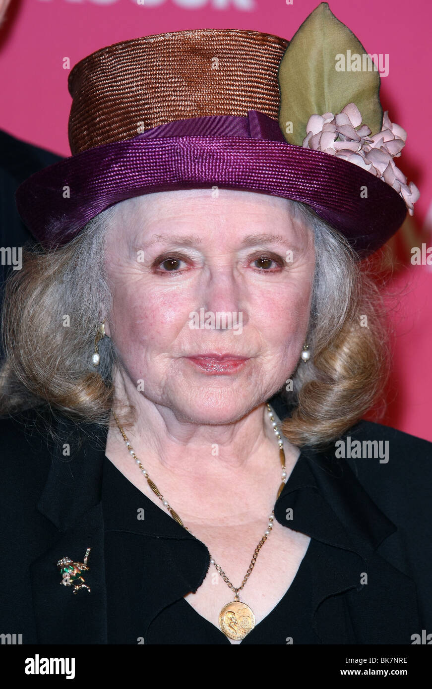 PIPER LAURIE WOMEN IN FILM LOS ANGELES 2009 CRYSTAL  + LUCY AWARDS CENTURY CITY LOS ANGELES CA USA 12 Juin 2009 Banque D'Images
