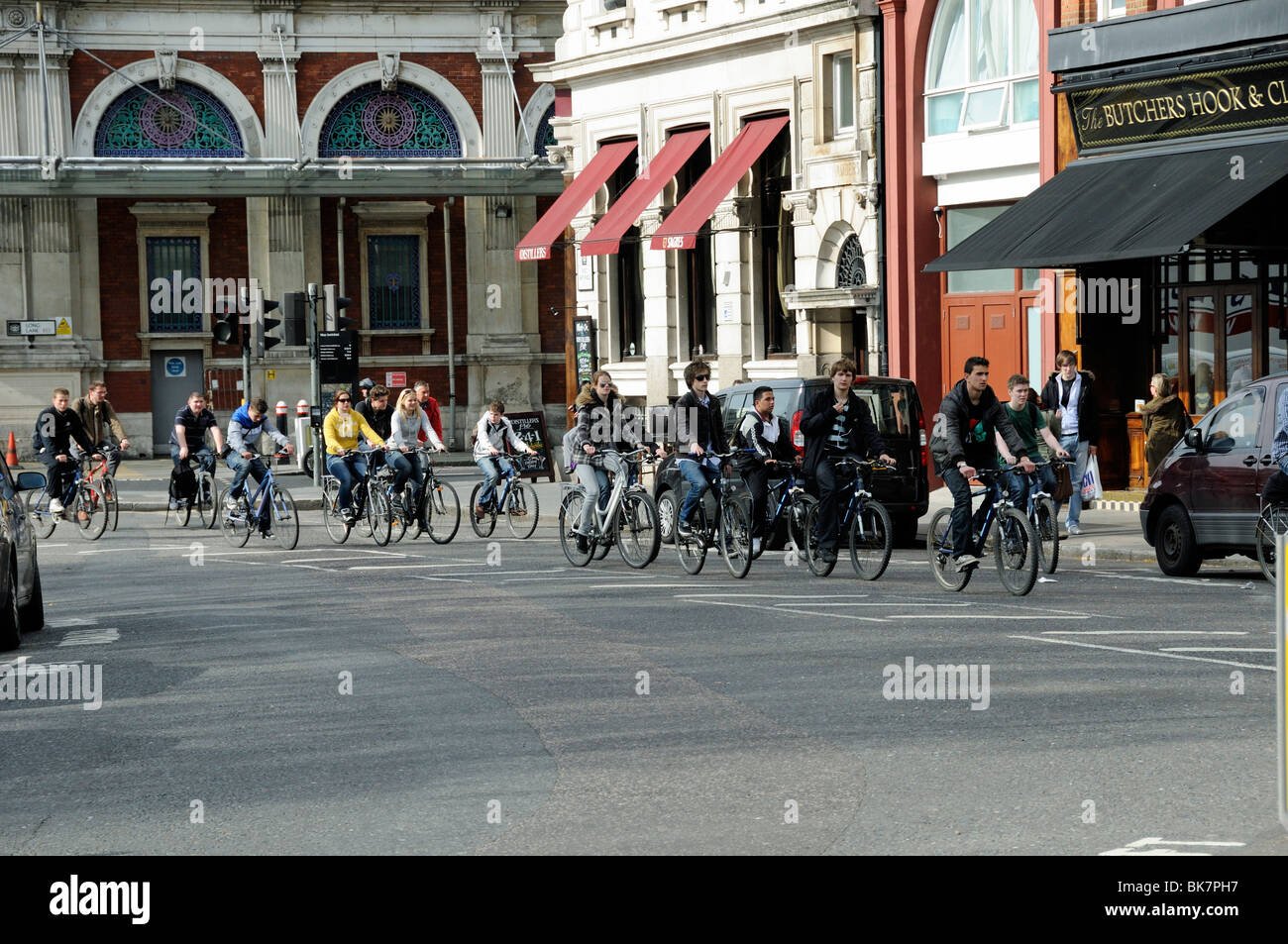 Groupe de cyclistes Smithfield Ville de London England UK Banque D'Images