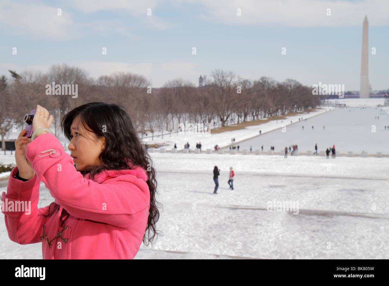 Washington DC Washingto,D.C.,West Potomac Park,National Mall and Memorial Parks,The Reflecting Pool,View of Washington Monument,History,Frozen,ICE,sno Banque D'Images