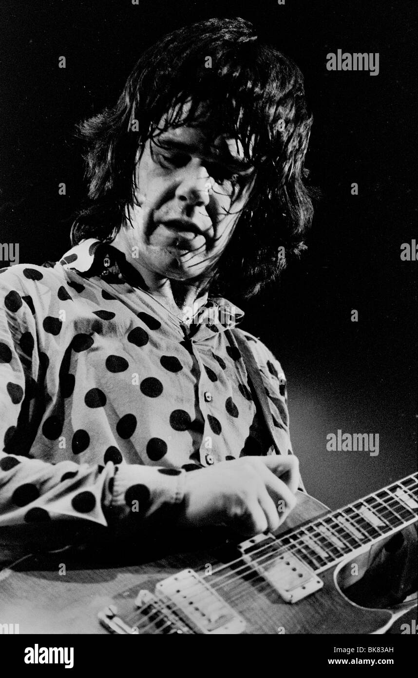 Gary Moore jouant avec rock band Thin Lizzy sur La Rose Noire Tour de Scandinavie en mai 1979 Banque D'Images