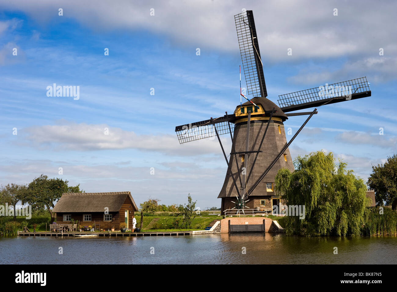 Moulin de polder, Kinderdijk, Hollande du Sud, Hollande, Pays-Bas, Europe Banque D'Images