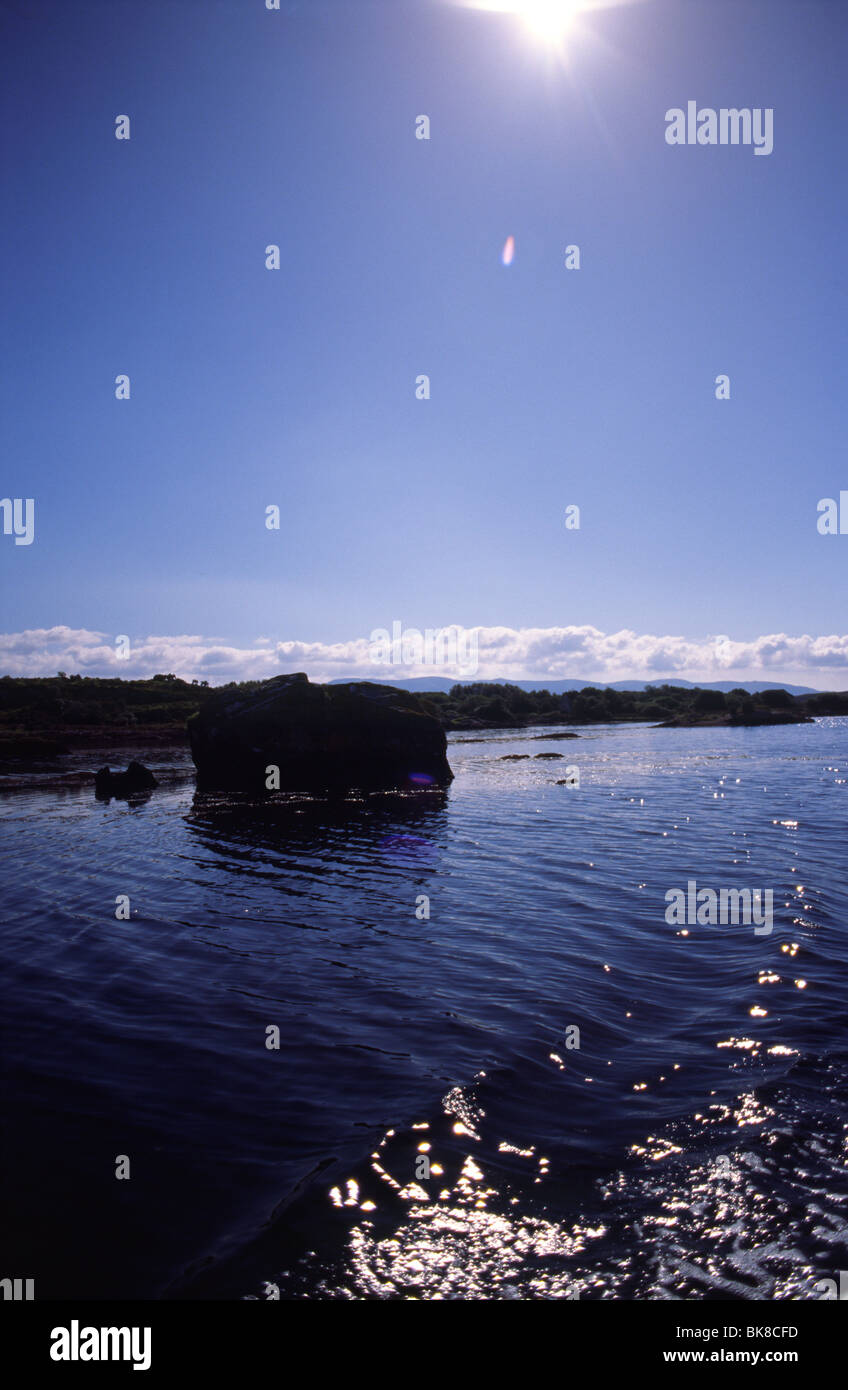 La côte atlantique près de la ville de Sneem, vu depuis un bateau (comté de Kerry, en Irlande, en septembre 2009) Banque D'Images