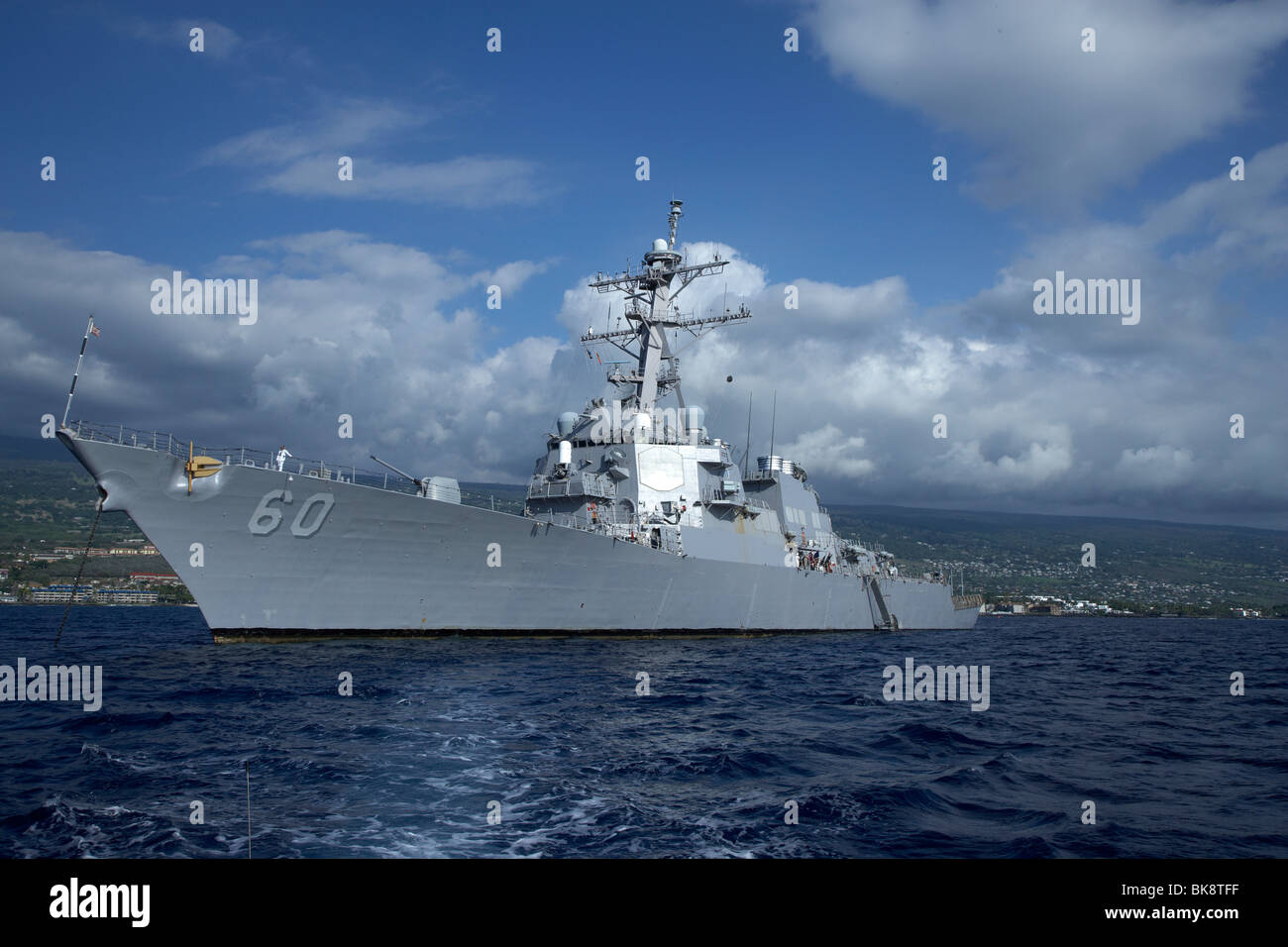 Le destroyer américain USS Paul Hamilton au large de Kailua-Kona, Hawaii, USA Banque D'Images