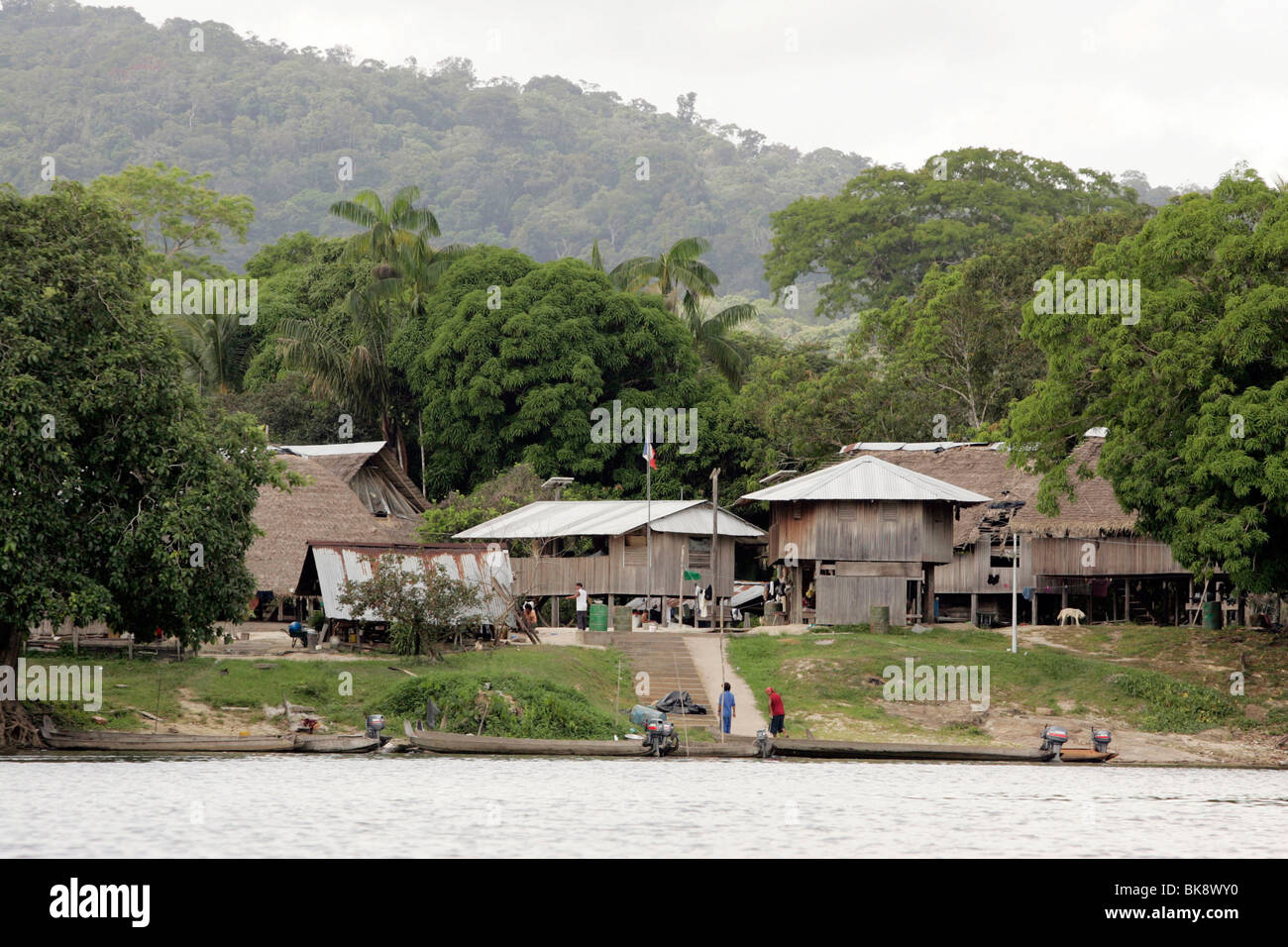 Guyane : Village du Haut Maroni Banque D'Images