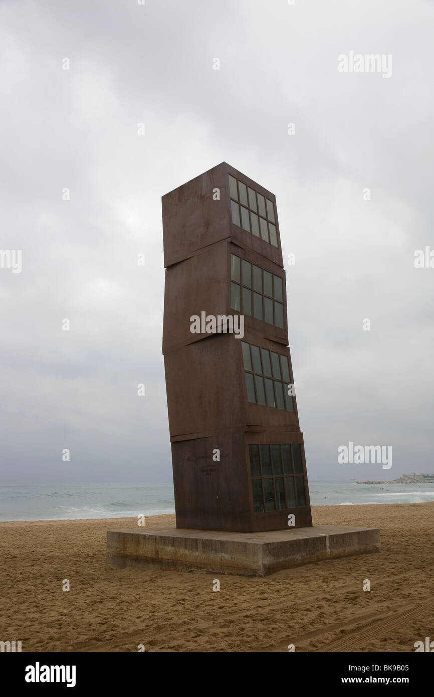 Rebecca Horn sculpture sur la plage de la Barceloneta - Hiver Banque D'Images