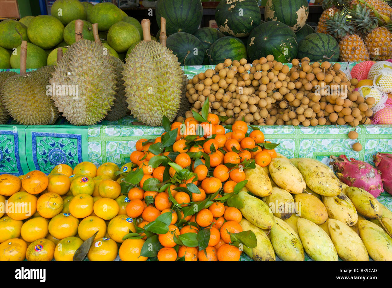 Stand de fruits sur la plage de Lamai, l'île de Ko Samui, Thaïlande, Asie Banque D'Images
