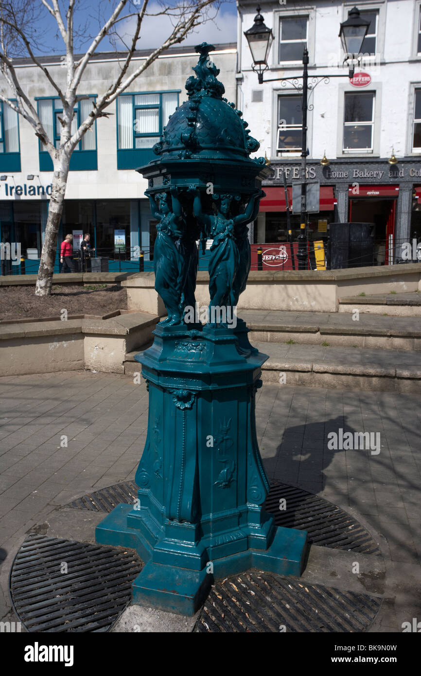 La fontaine Wallace place du marché en centre-ville de Lisburn county antrim irlande du nord uk Banque D'Images
