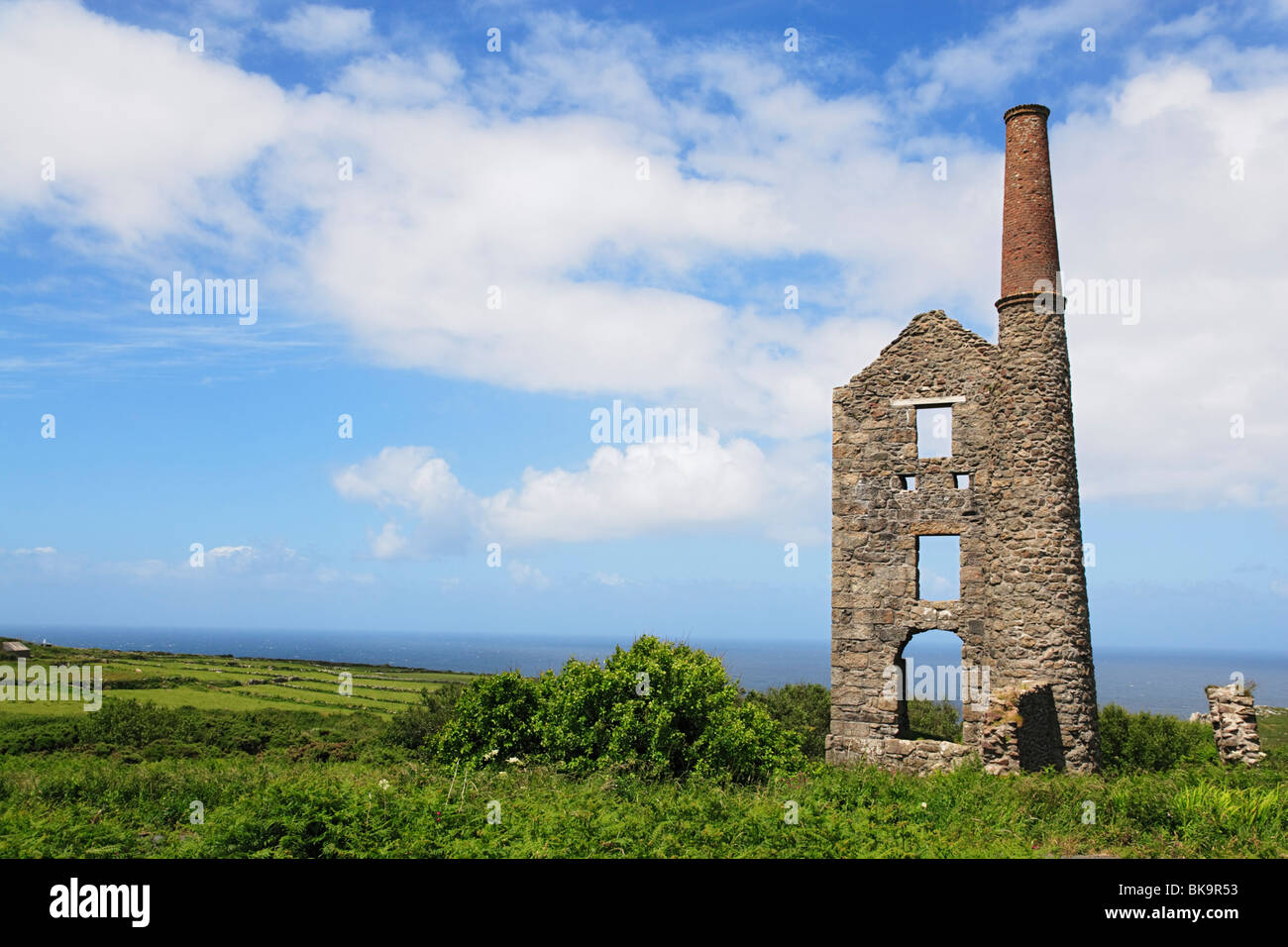 Derelicted tin mine, Cornwall, Angleterre, Royaume-Uni Banque D'Images
