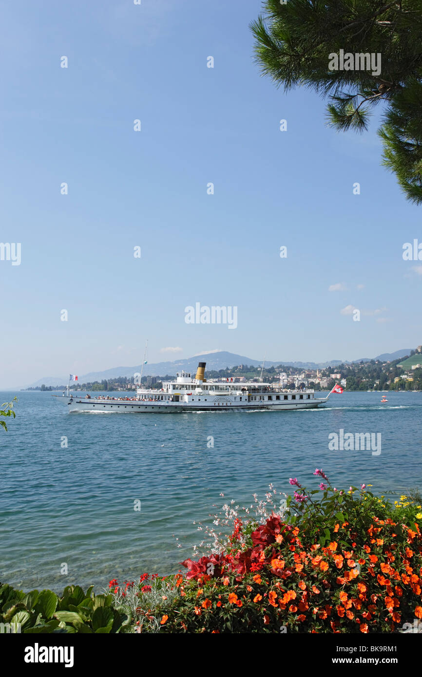 Bateau de plaisance sur le lac de Genève, Montreux, Canton de Vaud, Suisse Banque D'Images