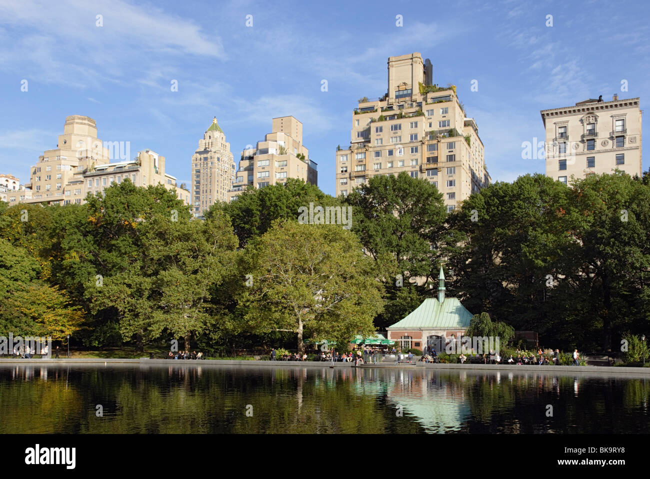 Maison de bateau modèle Conservatoire, étang, Central Park, Manhattan, New York City, New York, USA Banque D'Images