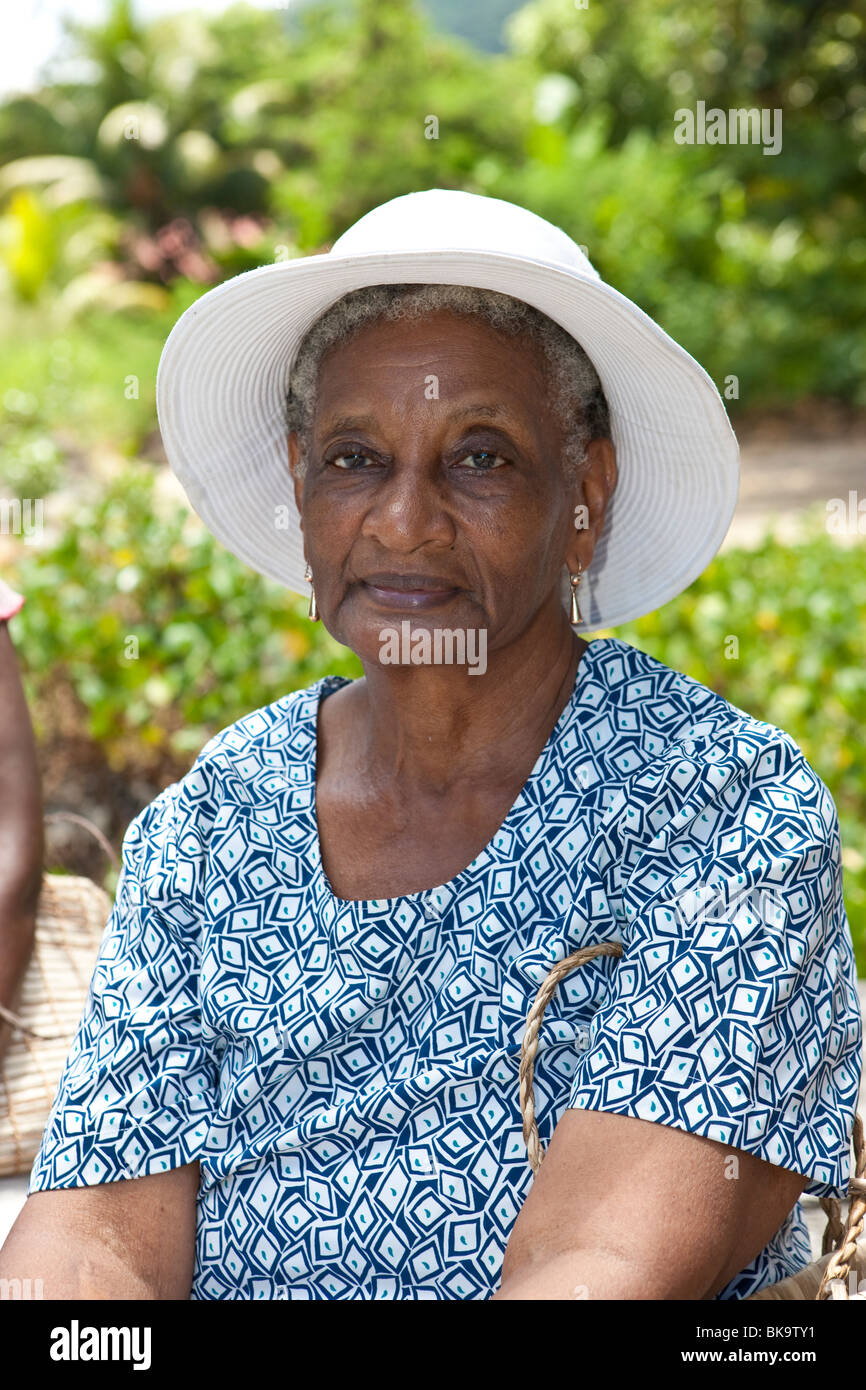 Vieille Femme créole, l'île de Mahé, Seychelles, océan Indien, Afrique  Photo Stock - Alamy