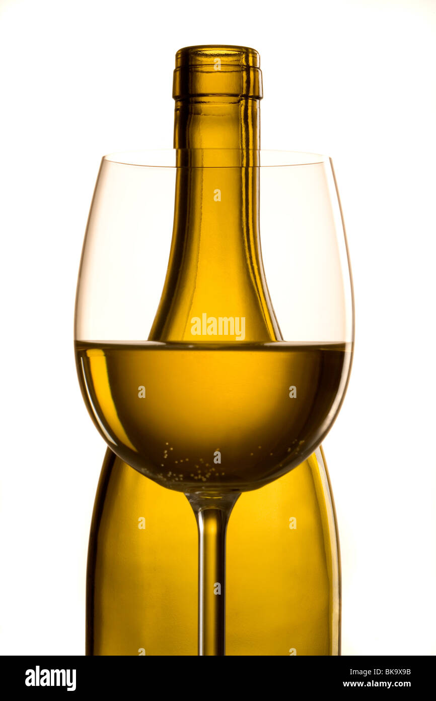 Bouteille de vin et le verre Banque D'Images