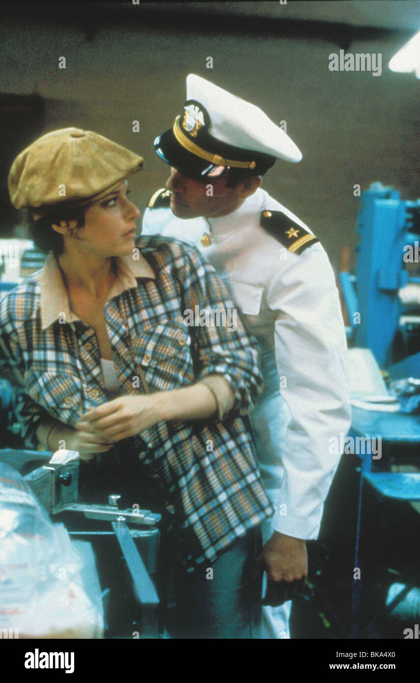 Un OFFICIER ET GENTLEMAN (1982) Debra Winger, RICHARD GERE BVG 091 Banque D'Images