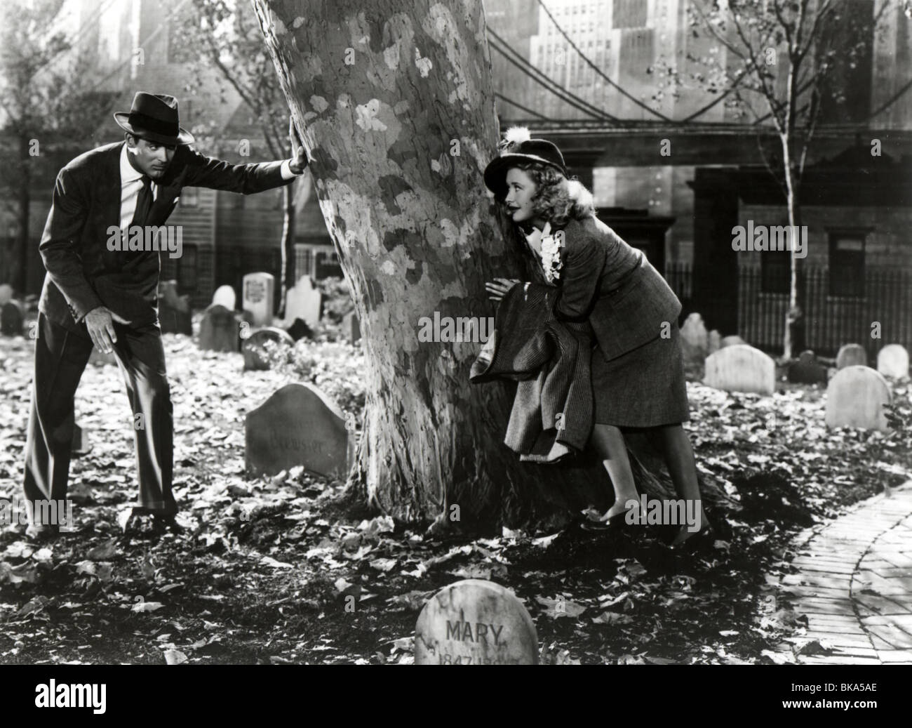 ARSENIC et VIEILLES DENTELLES (1944) Cary Grant, PRISCILLA LANE AOL 008P Banque D'Images