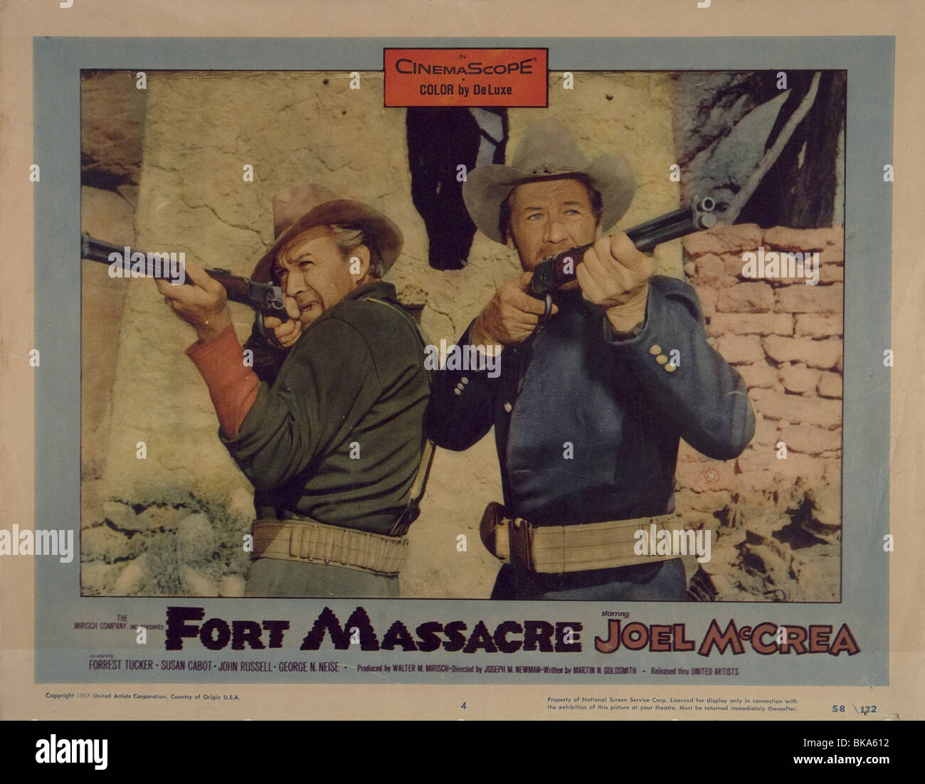 Fort de l'Année : 1958 Massacre Réalisation : Joseph M. Newman Forrest Tucker, Joel McCrea, Lobbycard Banque D'Images