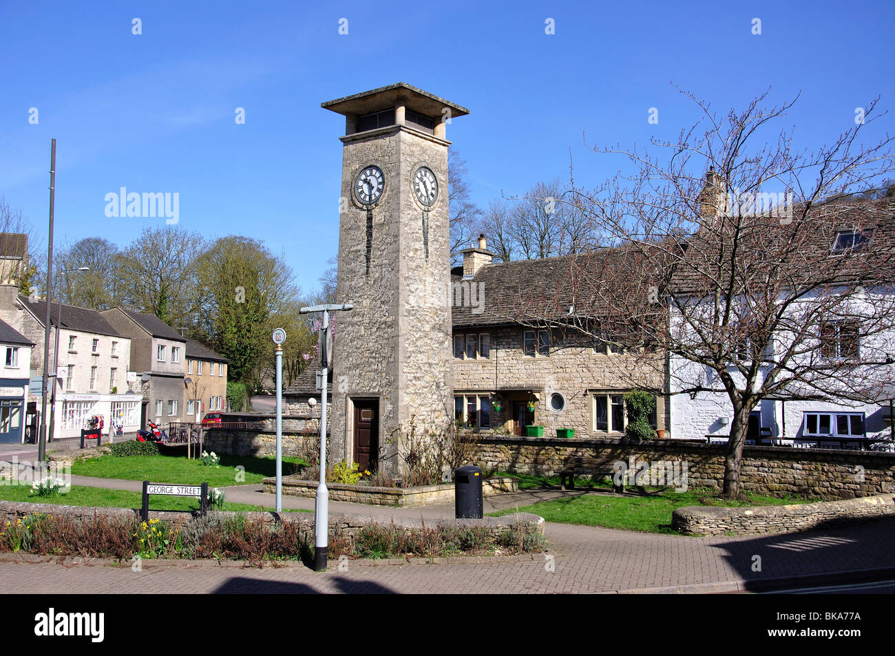 Nailsworth War Memorial Clock Tower, George Street, 34440 colombiers, Gloucestershire, Angleterre, Royaume-Uni Banque D'Images