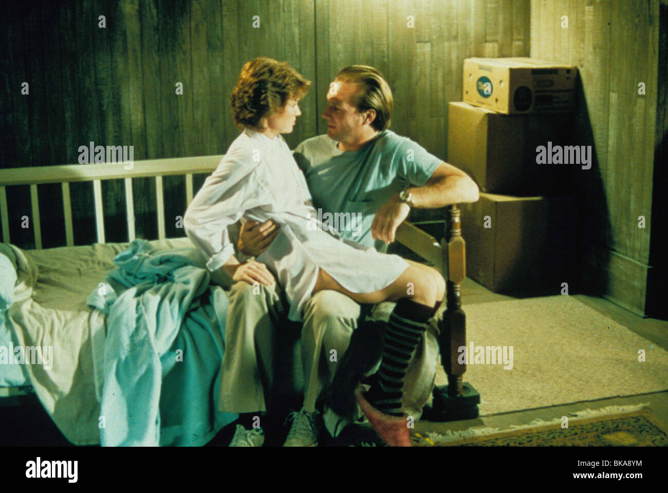 THE BIG CHILL (1983) MARY KAY PLACE, WILLIAM HURT BGC 011 L Banque D'Images