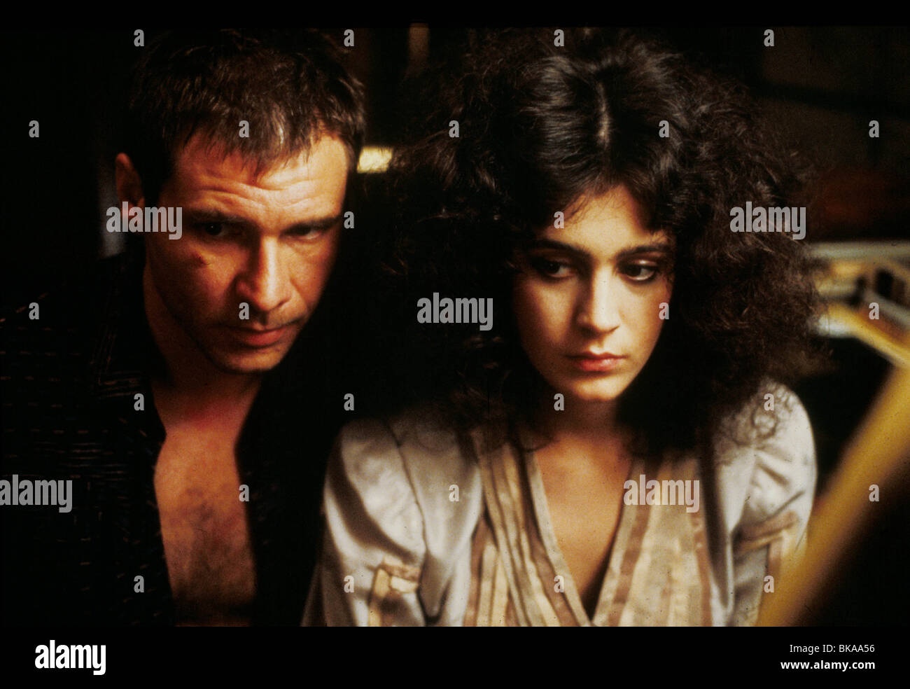 BLADE RUNNER (1982), HARRISON FORD, SEAN YOUNG BRNR 004 Banque D'Images