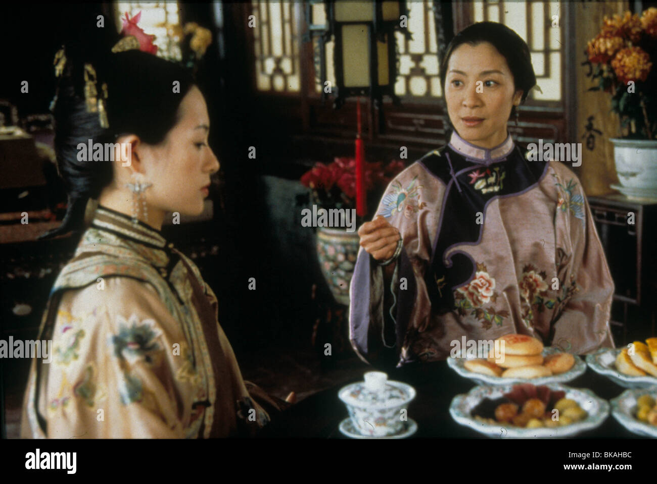CROUCHING Tiger, Hidden Dragon (2000), Zhang Ziyi, Michelle Yeoh TIGE 004 Banque D'Images
