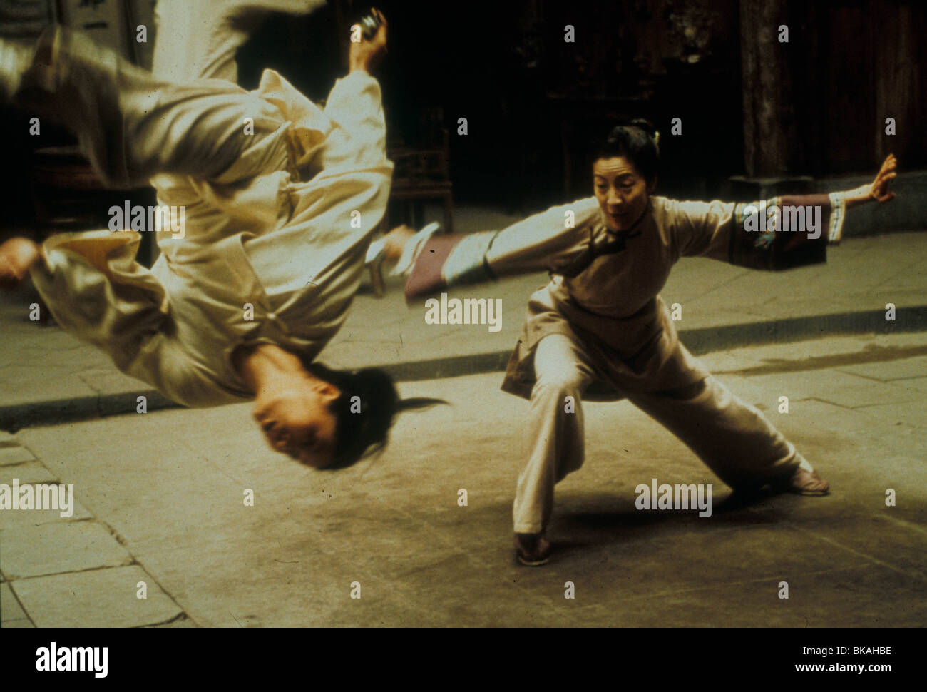 CROUCHING Tiger, Hidden Dragon (2000), Zhang Ziyi, Michelle Yeoh TIGE 006 Banque D'Images