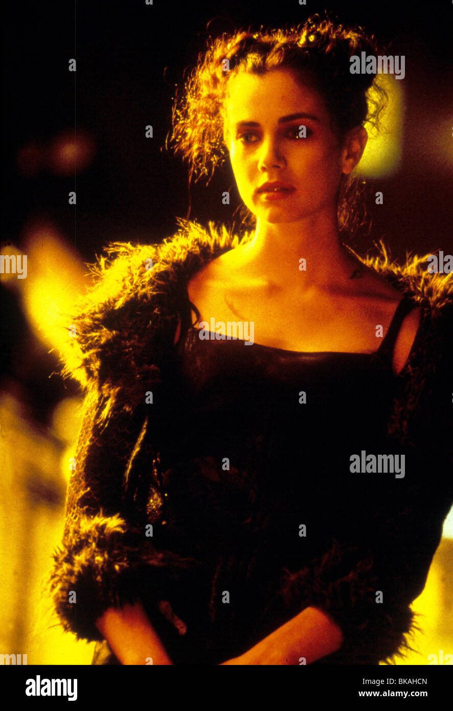 THE CROW : CITY OF ANGELS (1996) Mia Kirshner CCA 007 Banque D'Images