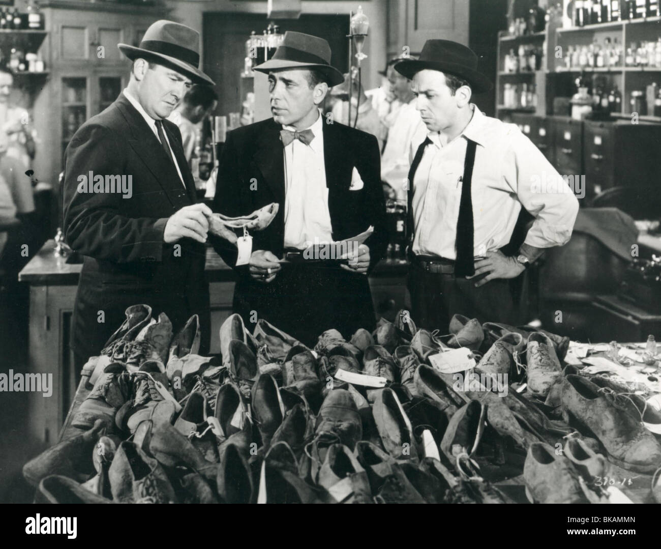 L'ENFORCER (1950) MURDER INC. (ALT) ROY ROBERTS, Humphrey Bogart, KING DONOVAN EFRC 002P Banque D'Images