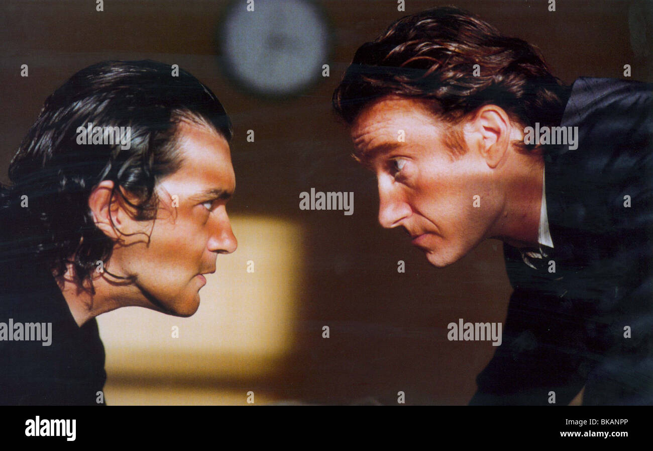 FEMME FATALE (2002) ANTONIO BANDERAS FMFT 005FOH MOVIESTORE COLLECTION LTD Banque D'Images