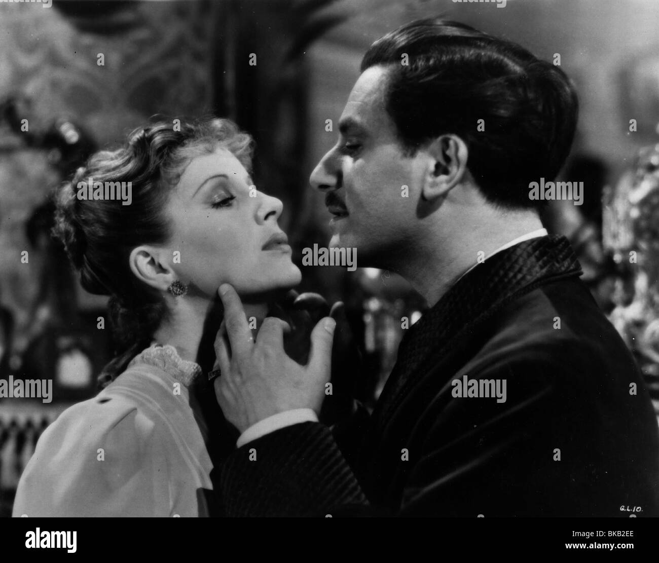 GASLIGHT (1939) DIANA WYNYARD, ANTON WALBROOK GSLT 011P Banque D'Images