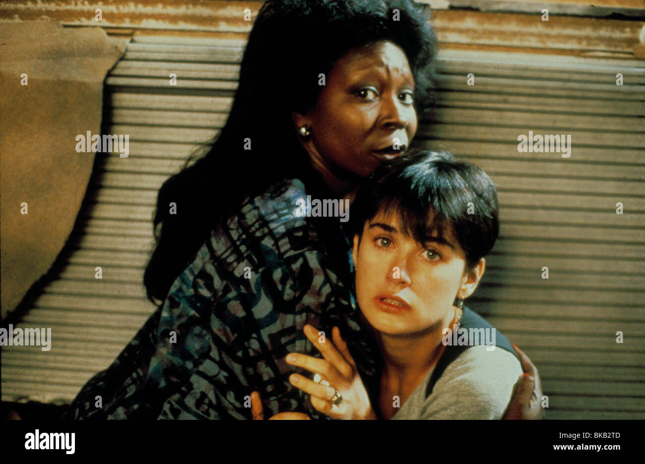 GHOST (1990) Whoopi Goldberg, DEMI MOORE SGH 042 Banque D'Images