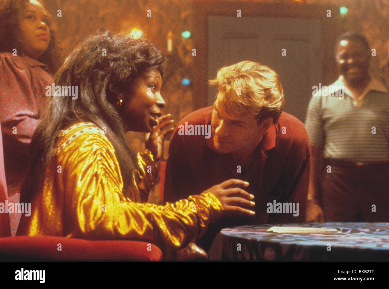 GHOST (1990), Whoopi Goldberg, PATRICK SWAYZE SGH 103 Banque D'Images