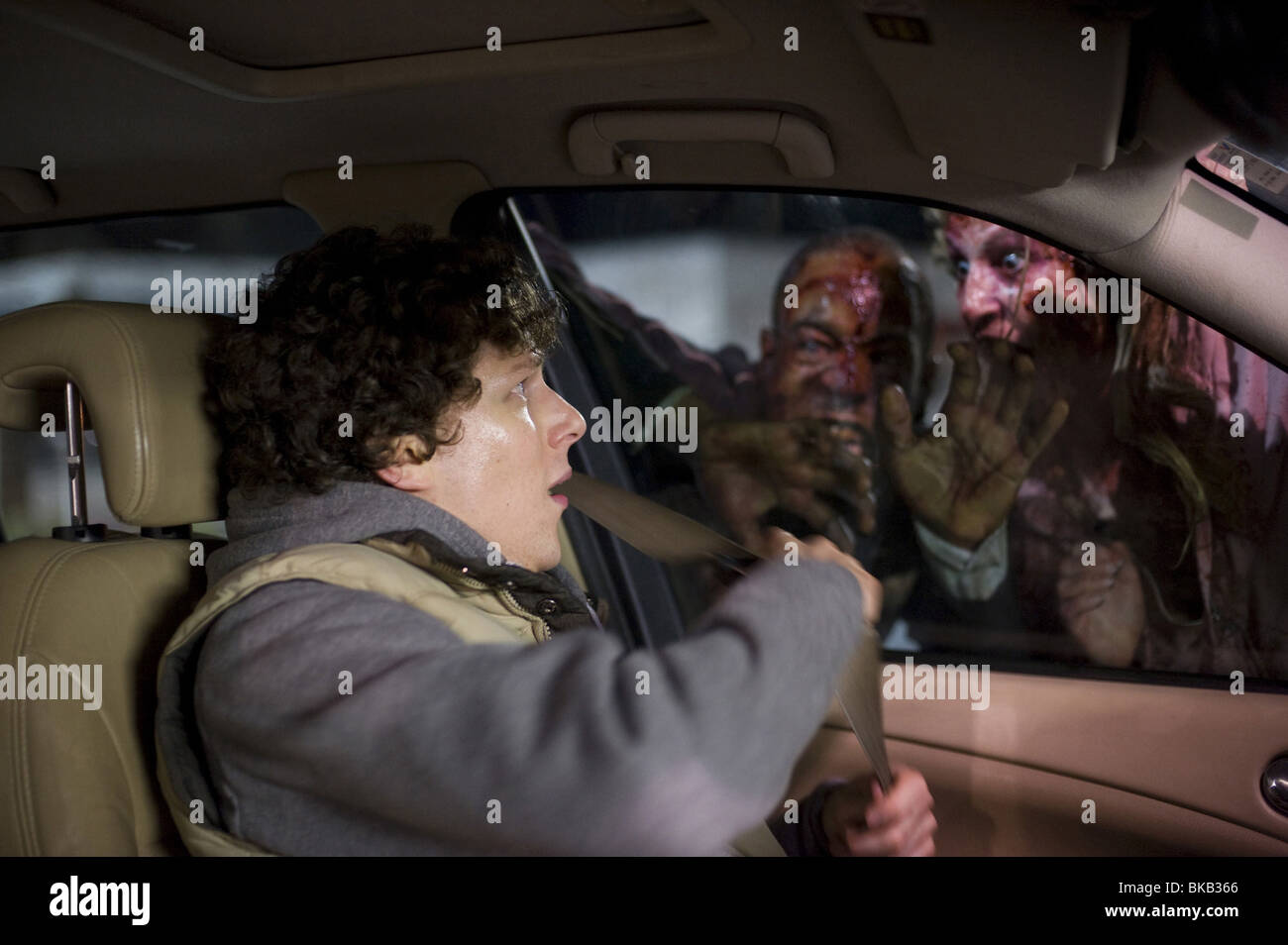 Zombieland Année : 2009 Réalisateur : Ruben Fleischer Jesse Eisenberg Banque D'Images