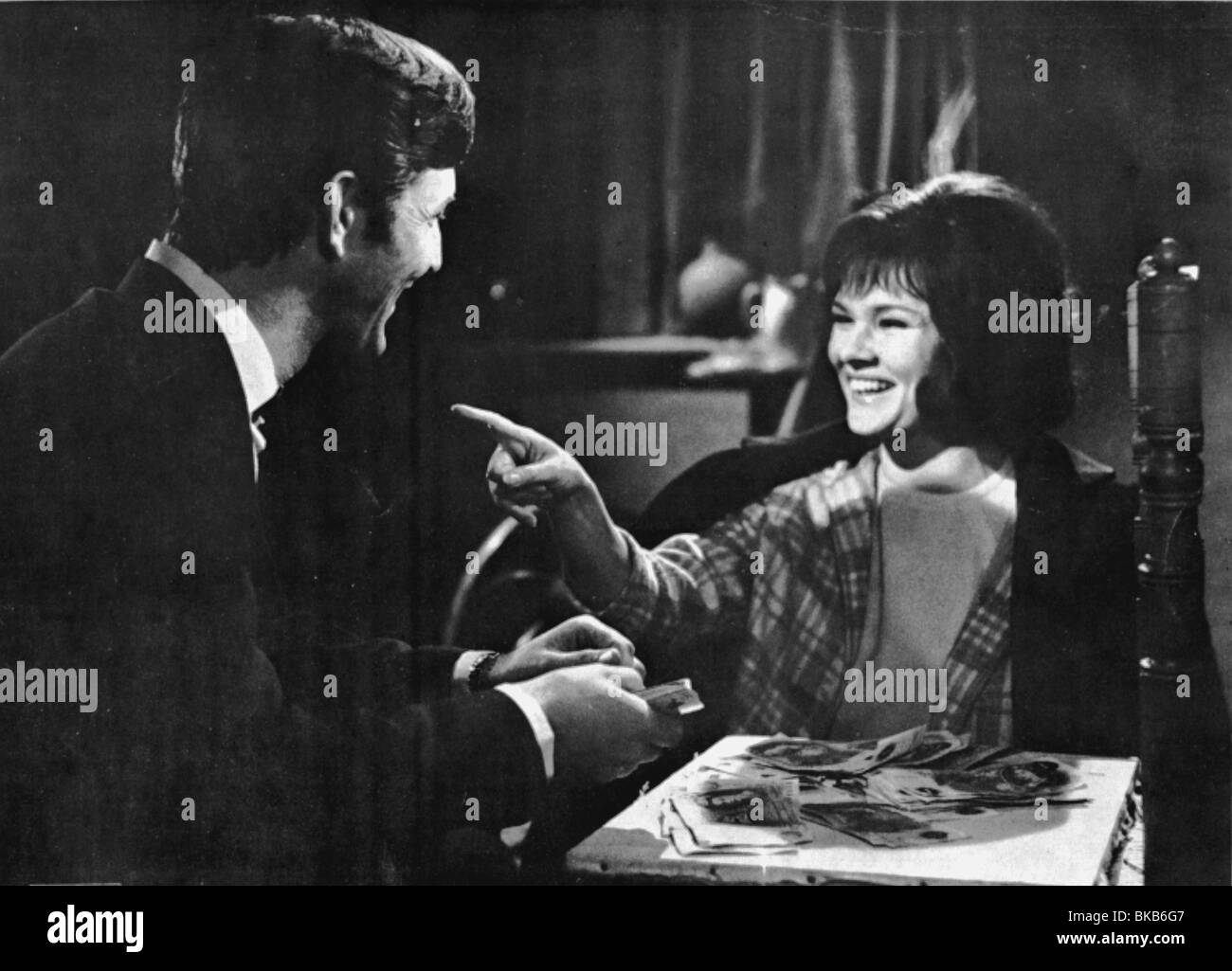 Celui qui monte un Tiger (1965) Tom Bell, Judi Dench HWRT FOH 3235 Banque D'Images