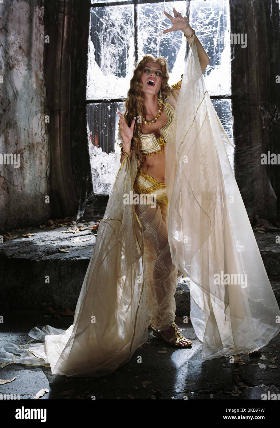 Van Helsing Année : 2003 Réalisateur : Stephen Sommers Josie Maran Banque D'Images