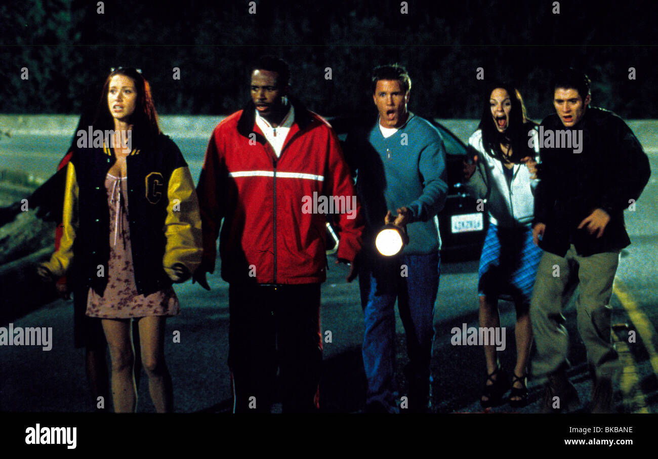 SCARY MOVIE (2000) SHANNON ELIZABETH, Shawn Wayans, LOCHLYN MUNRO, Anna Faris, JON ABRAHAMS EMCS TORCHE 011 Banque D'Images