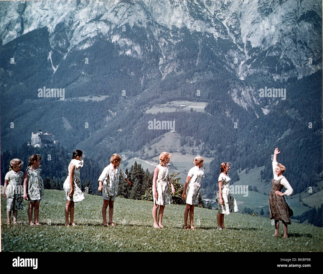 Le SON DE LA MUSIQUE(1965) KYM CARATH, DEBBIE TURNER, ANGELA CARTWRIGHT, DUANE CHASE, Heather Menzies, Nicholas Hammond, CHARMIAN Banque D'Images