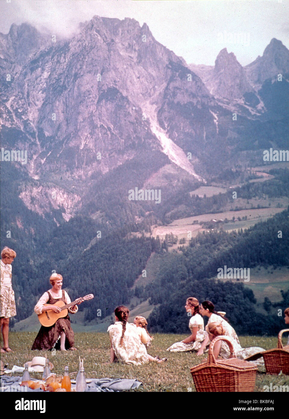 Le SON DE LA MUSIQUE(1965) Nicholas Hammond, Julie Andrews, CHARMIAN CARR, Heather Menzies ANGELA CARTWRIGHT, SOM 097 Banque D'Images