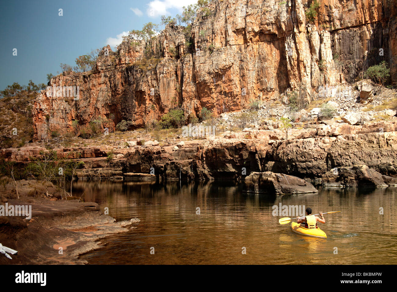 Canoë sur la rivière Katherine à Nitmiluk National Park près de Katherine, Territoire du Nord, Australie Banque D'Images