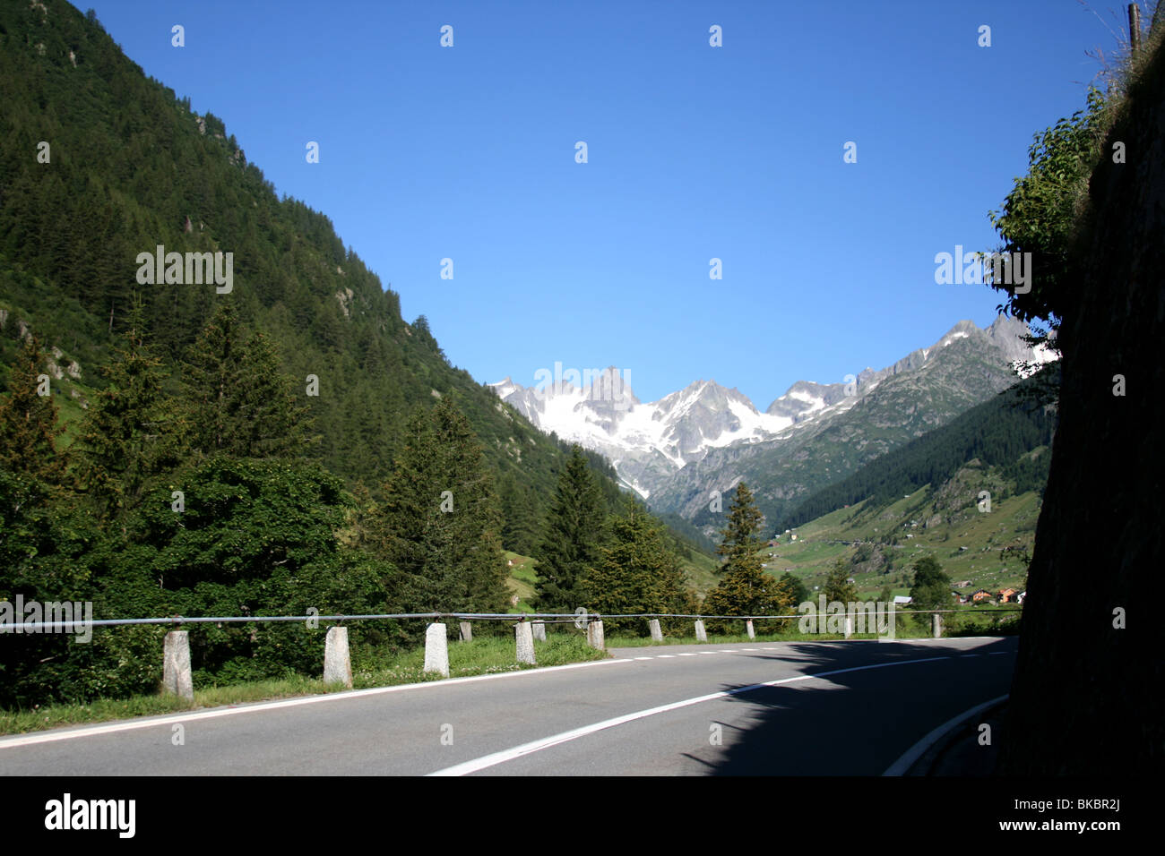 Route de l'Susten Pass. L'un des plus beaux voyages d'excursion. Le Susten road est ouverte de mi-juin à fin septembre Banque D'Images