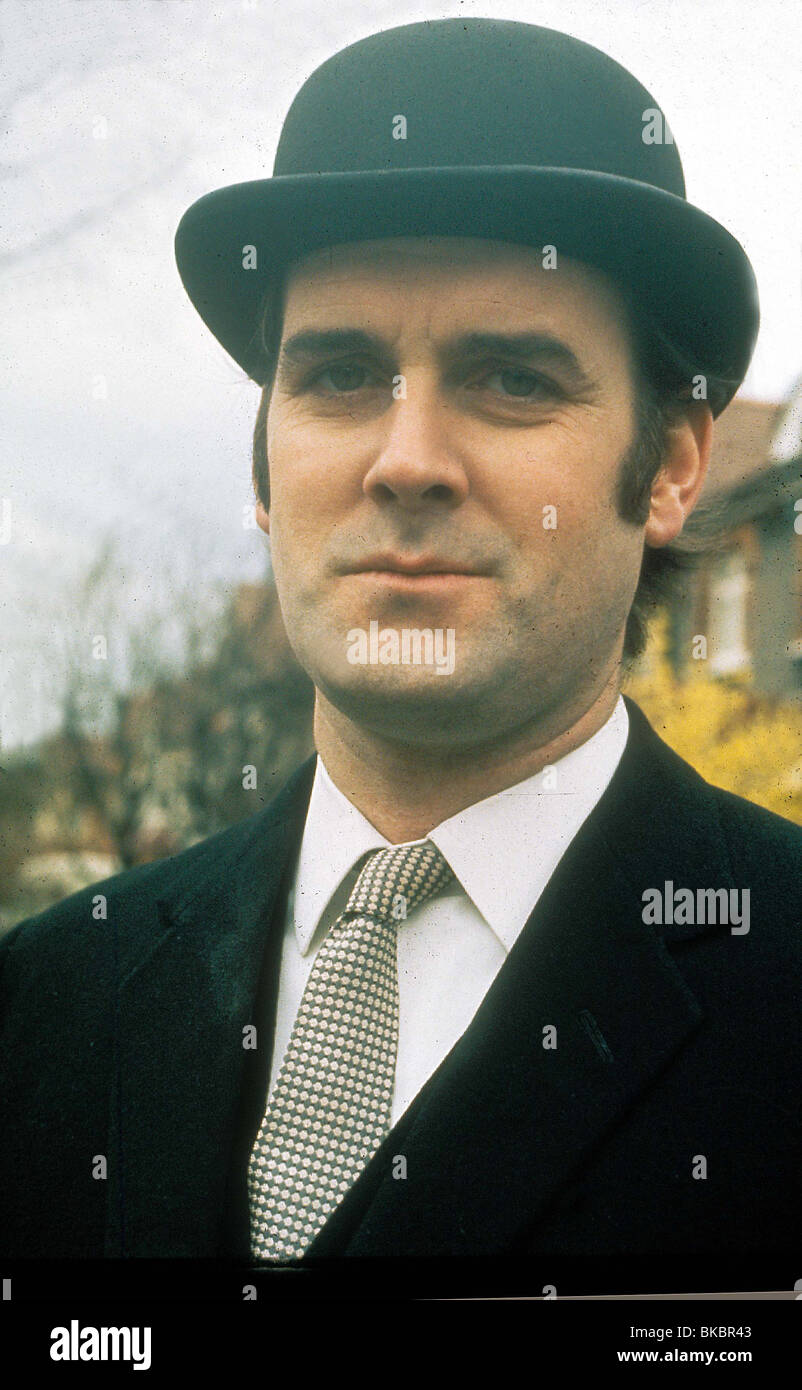 MONTY PYTHON'S FLYING CIRCUS JOHN CLEESE MPFC BBC crédit 001 Banque D'Images
