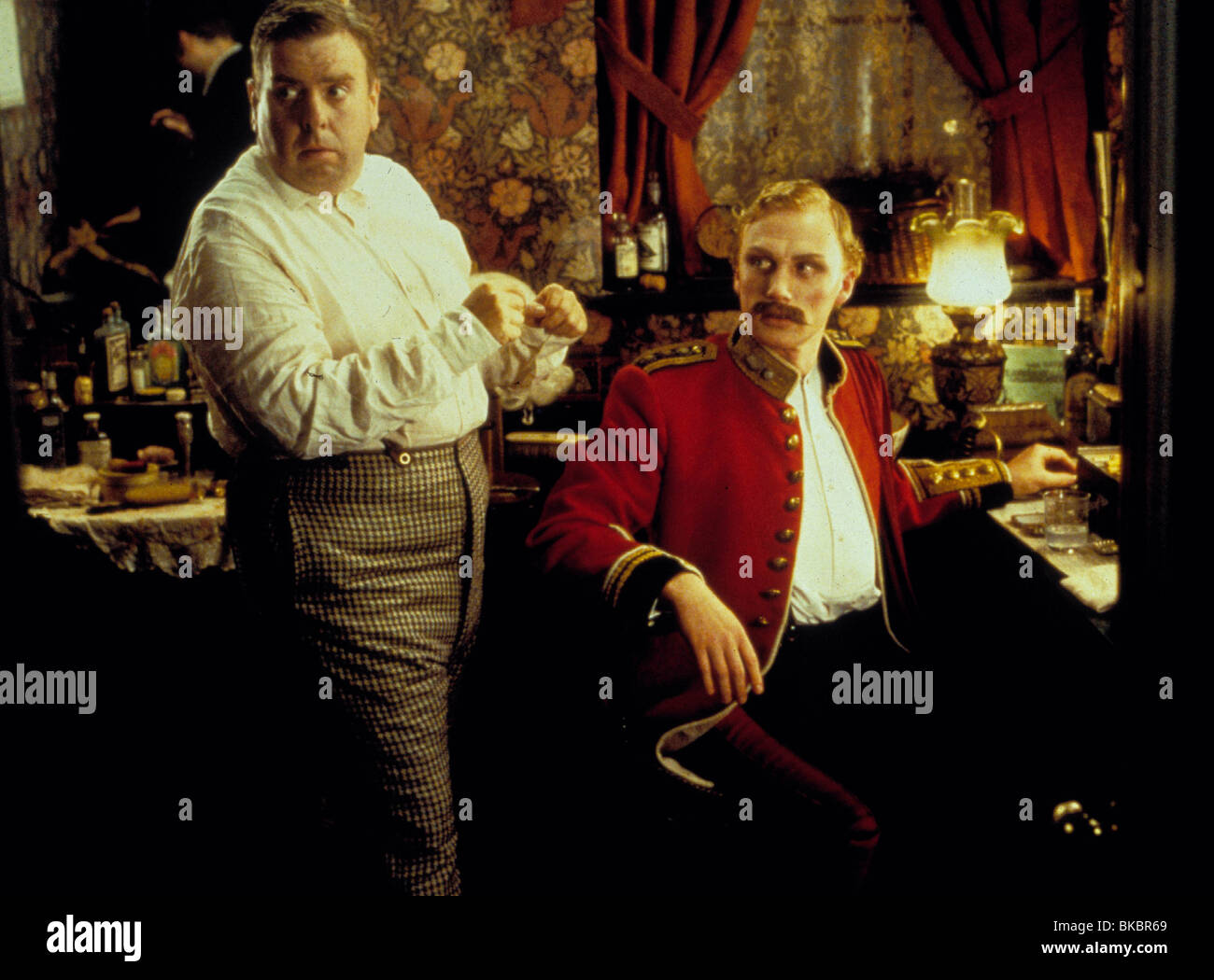 Monde à l'envers (2000) TIMOTHY SPALL, KEVIN MCKIDD TOTU 015 P Banque D'Images