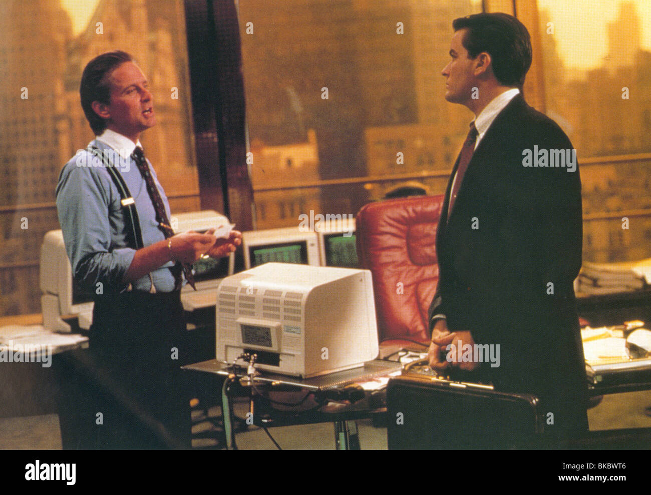 WALL STREET (1987) MICHAEL DOUGLAS, Charlie Sheen FOH WLS 012 Banque D'Images