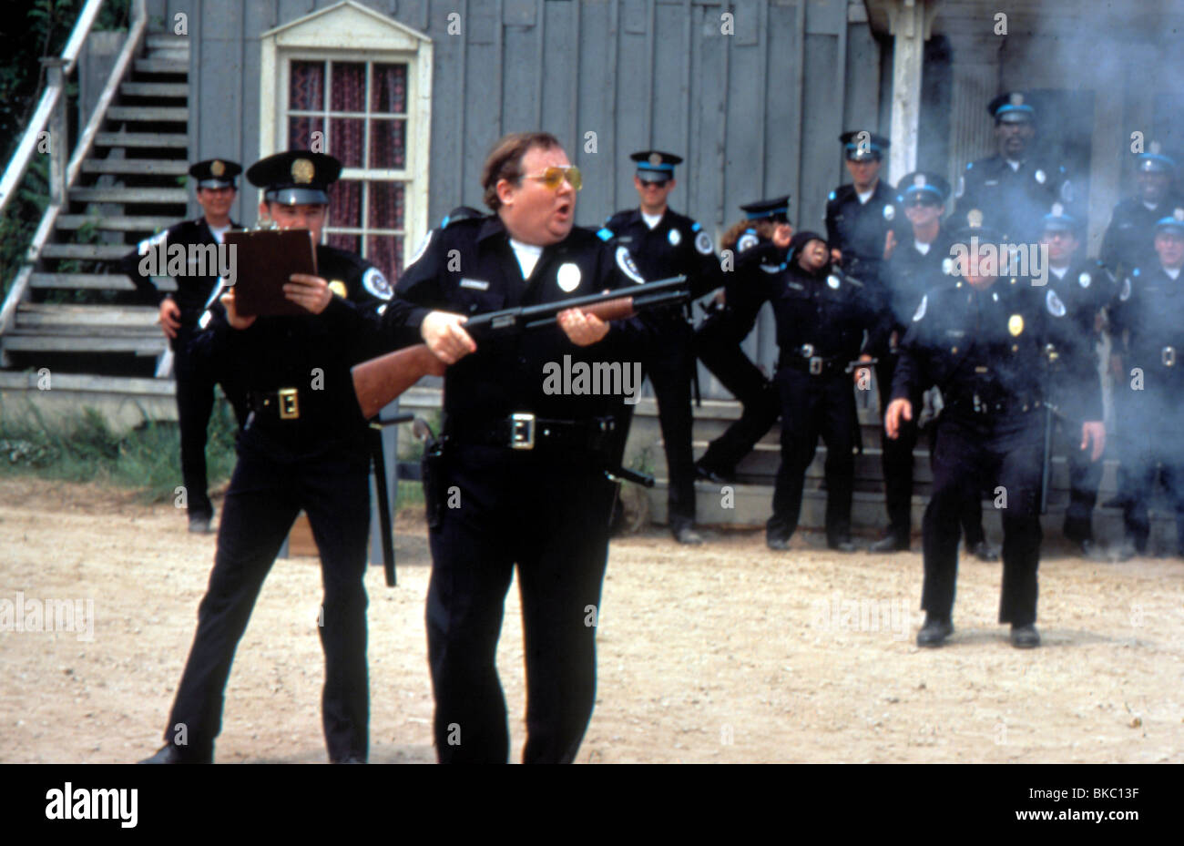 POLICE ACADEMY (1984), G W SCOTT Donovan BAILEY PLA 024 POLICE Banque D'Images