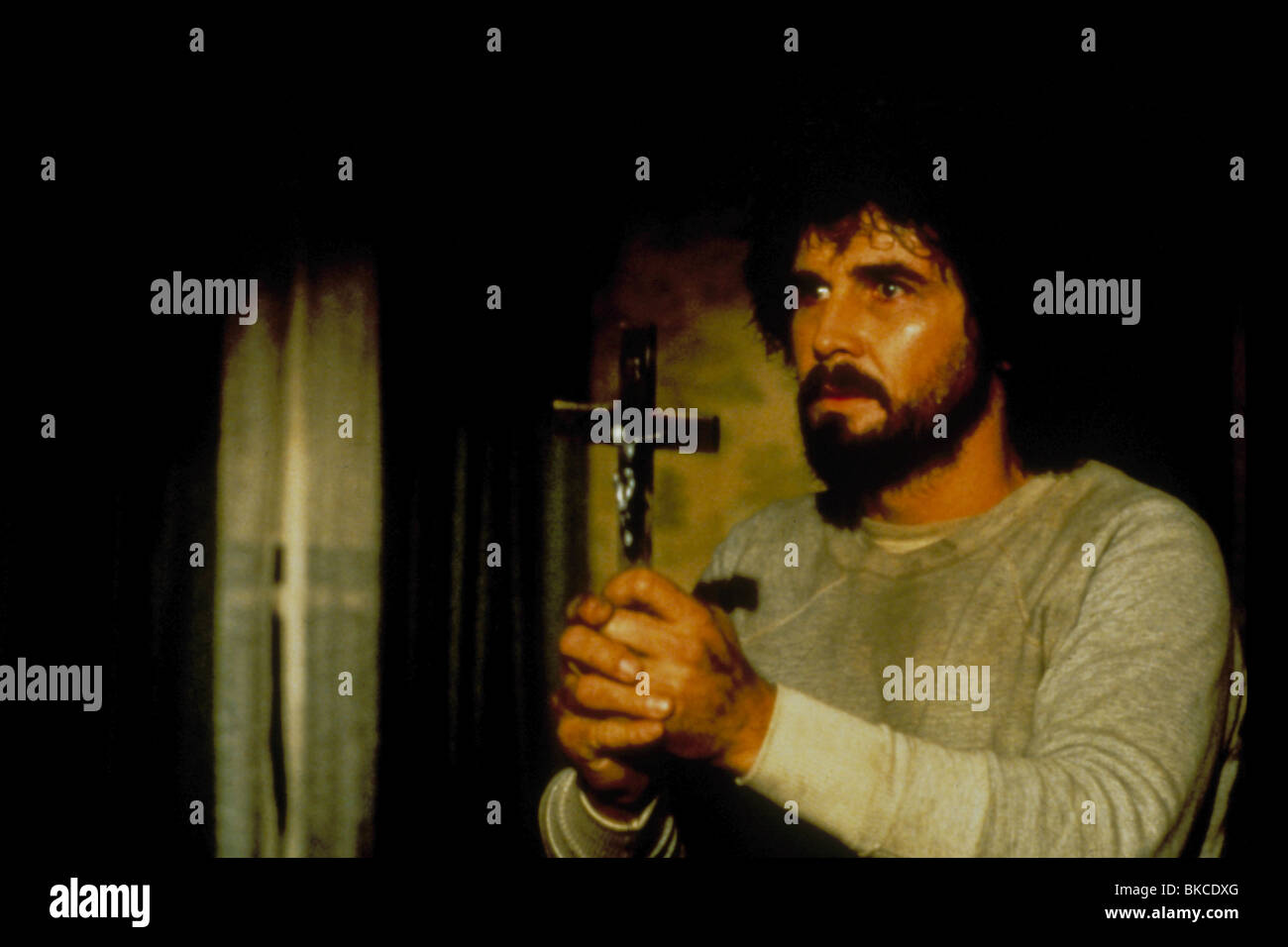 THE Amityville Horror (1979) JAMES BROLIN AMH 003 Banque D'Images